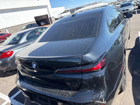 Used 2024 BMW i7 eDrive50 w/ M Sport Package RWD image 5