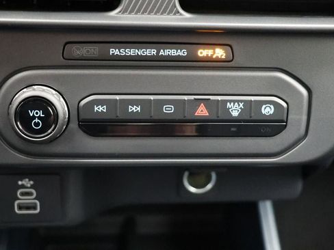 New 2025 Ford Maverick XL w/ Equipment Group 101A image 24