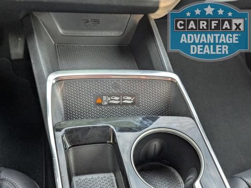Certified 2025 Chevrolet Equinox LT w/ Convenience Package II FWD image 12