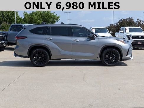 Certified 2026 Toyota Highlander XSE image 4