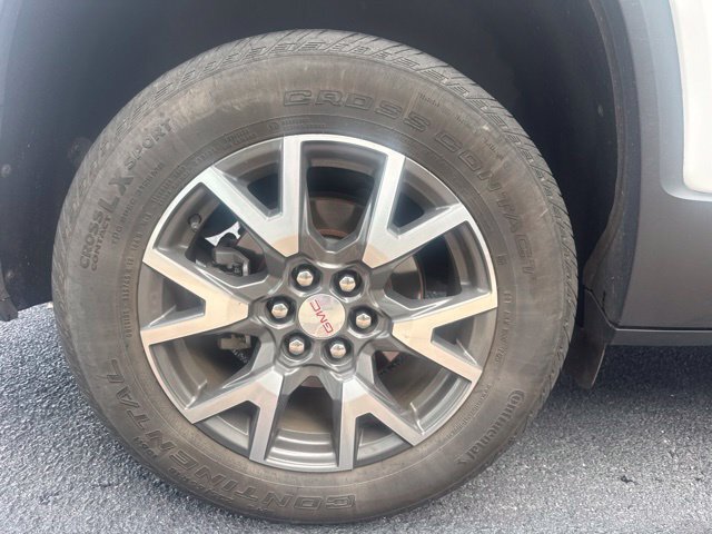 Used 2023 GMC Acadia SLE FWD image 6