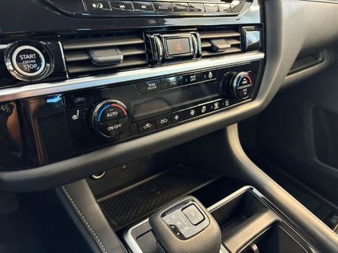 Certified 2024 Nissan Pathfinder SL AWD/4WD image 22