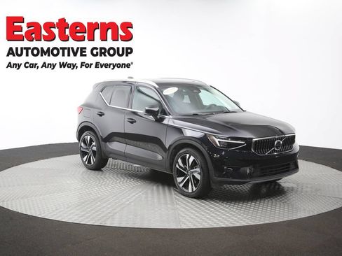 Used 2025 Volvo XC40 B5 Plus AWD/4WD image 50