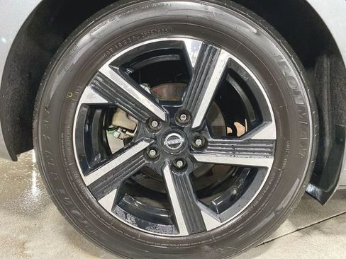 Used 2024 Nissan Sentra SV image 31