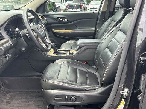 Used 2017 GMC Acadia Denali AWD/4WD image 9
