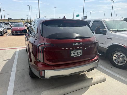 Used 2023 Kia Telluride SX FWD image 7