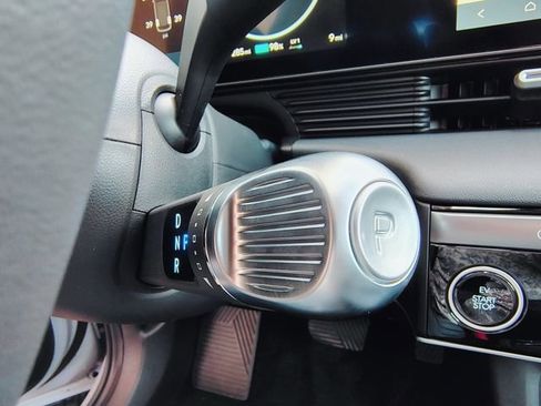 New 2025 Hyundai Ioniq 5 SEL RWD image 18