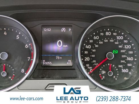 Used 2019 Volkswagen Tiguan SE w/ Panoramic Sunroof Package image 24