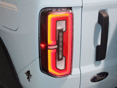 Used 2024 Ford Bronco Heritage Edition image 49