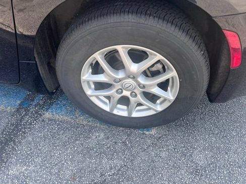 Used 2025 Chrysler Pacifica Select FWD image 5