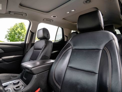 Used 2019 Chevrolet Traverse Premier w/ Redline Edition AWD/4WD image 6