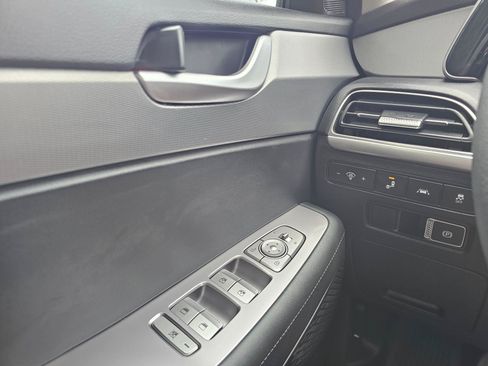 Used 2022 Hyundai Palisade SE AWD/4WD image 32
