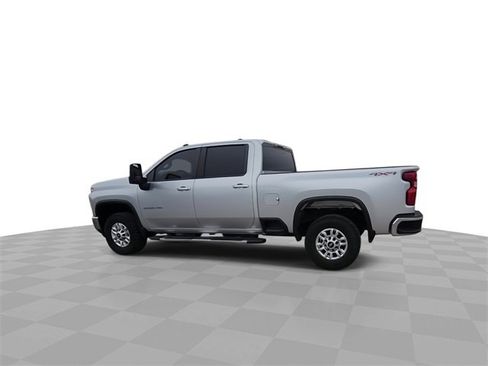 Used 2023 Chevrolet Silverado 2500 LT image 6