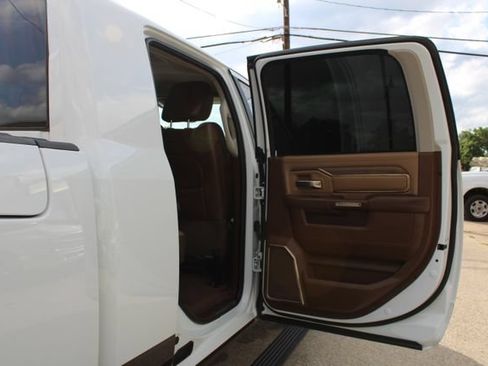 Used 2023 RAM 2500 Limited AWD/4WD image 53
