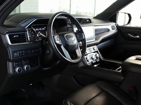 Used 2021 GMC Yukon Denali image 9