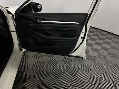 Used 2023 Nissan Altima 2.0 SR image 33