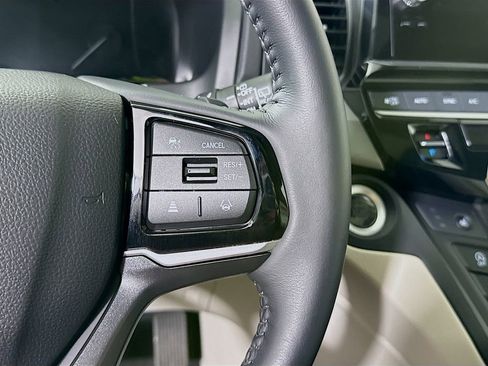 Used 2025 Honda Odyssey EX-L image 21