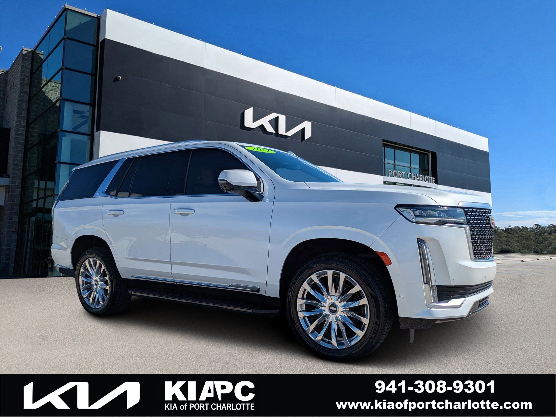 Used 2022 Cadillac Escalade Premium Luxury AWD/4WD image 1
