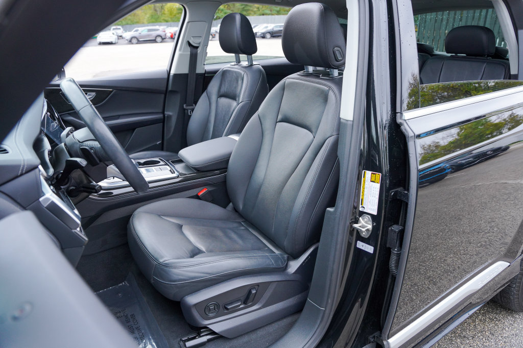 Used 2024 Audi Q7 2.0T Premium Plus AWD/4WD image 28