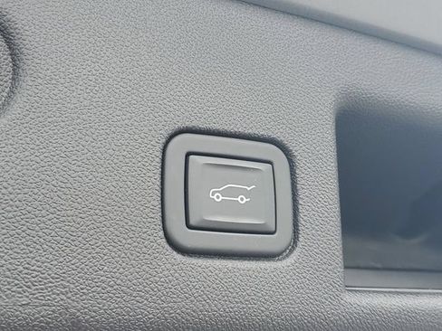 Certified 2024 Chevrolet Equinox RS AWD/4WD image 9
