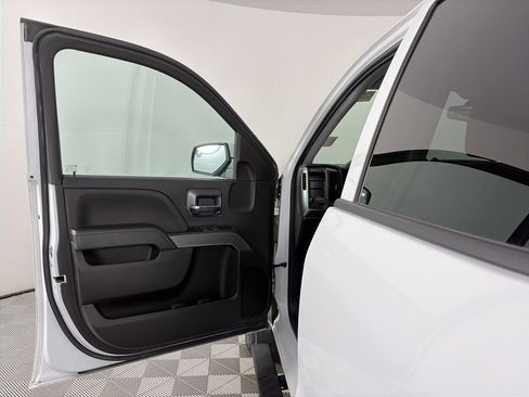 Used 2018 Chevrolet Silverado 1500 LT w/ Texas Edition image 10