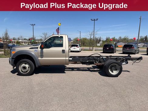 Used 2014 Ford F550 2WD Regular Cab Super Duty image 2