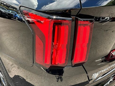 Certified 2023 Kia Sorento SX AWD/4WD image 24