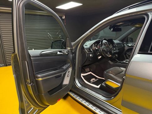 Used 2017 Mercedes-Benz GLS 550 GLS 550 Sport Utility 4D w/ Driver Assistance Package image 36