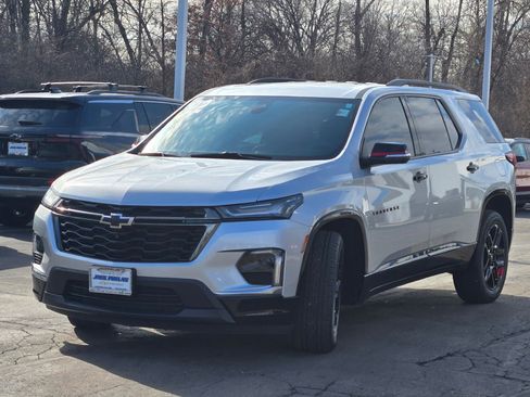 Used 2022 Chevrolet Traverse Premier w/ Redline Edition image 5