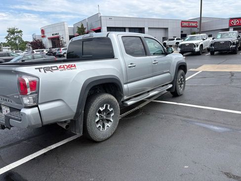 Used 2023 Toyota Tacoma TRD Off-Road w/ TRD Premium Off Road Package AWD/4WD image 6