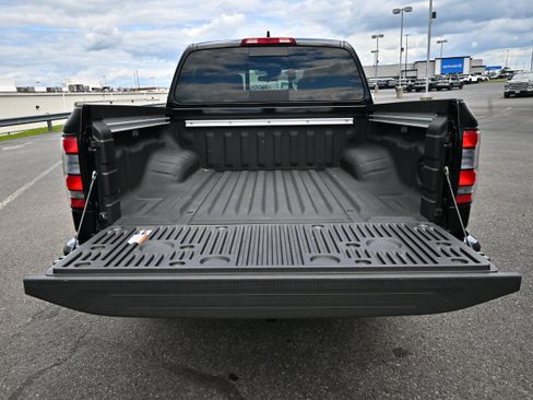 Certified 2024 Nissan Frontier PRO-4X w/ Pro Convenience Package AWD/4WD image 10