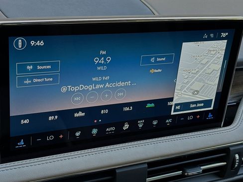 New 2024 Lincoln Corsair Reserve w/ Equipment Group 202A image 16