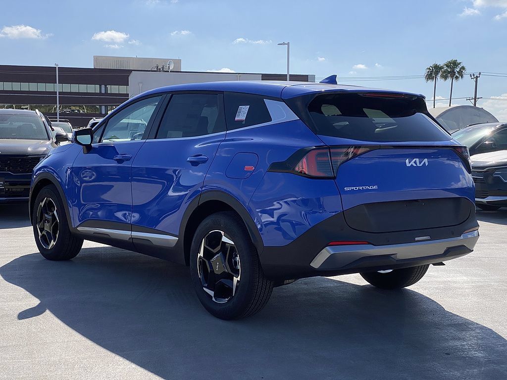 New 2026 Kia Sportage EX FWD image 6