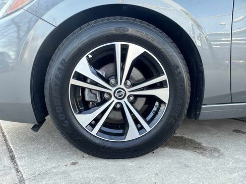 Used 2022 Nissan Sentra SV image 9