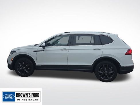 Used 2024 Volkswagen Tiguan SE AWD/4WD image 8