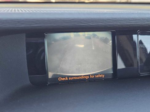 Used 2011 Toyota Sienna XLE image 18