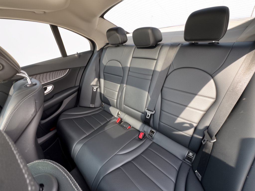 Used 2015 Mercedes-Benz C 300 4MATIC Sedan image 25