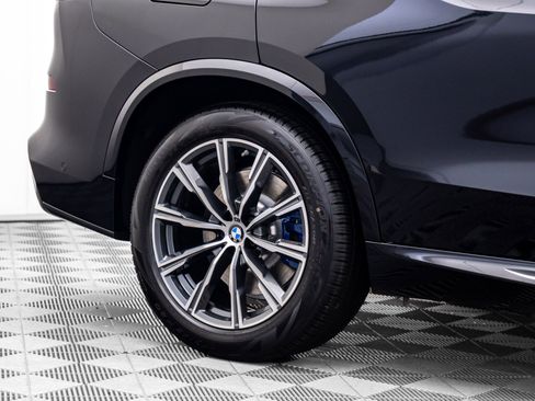 New 2026 BMW X5 xDrive50e w/ M Sport Package image 33