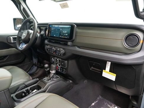 New 2026 Jeep Gladiator Mojave image 28