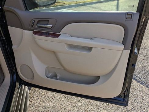 Used 2013 GMC Yukon SLT w/ SLT-2 Equipment Package image 33