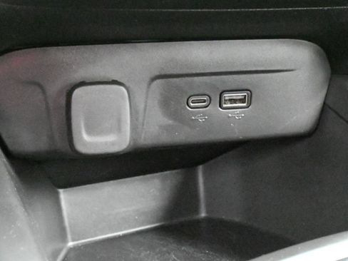 Used 2024 Chevrolet Trax LS w/ LS Convenience Package FWD image 25