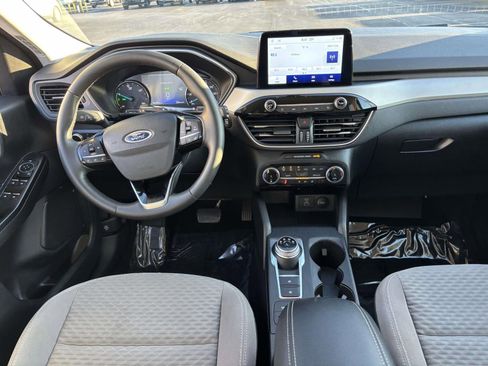 Certified 2022 Ford Escape SE w/ SE Sport Appearance Package image 30