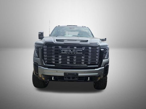 Used 2025 GMC Sierra 3500 Denali Ultimate AWD/4WD image 2