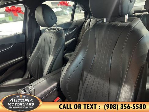 Used 2018 Mercedes-Benz E 400 4MATIC Sedan image 10