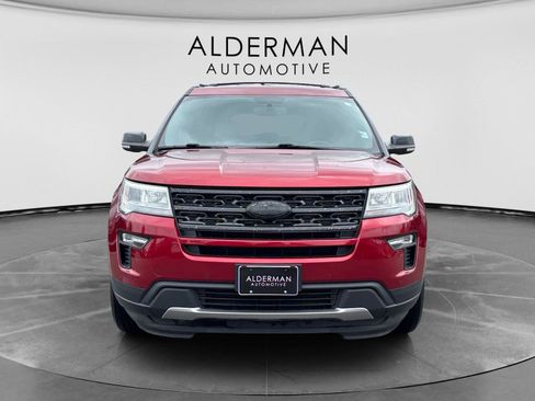 Used 2018 Ford Explorer XLT w/ Equipment Group 202A AWD/4WD image 8
