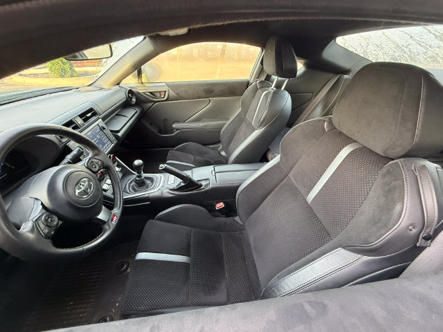 Used 2024 Toyota GR86 Premium RWD image 5