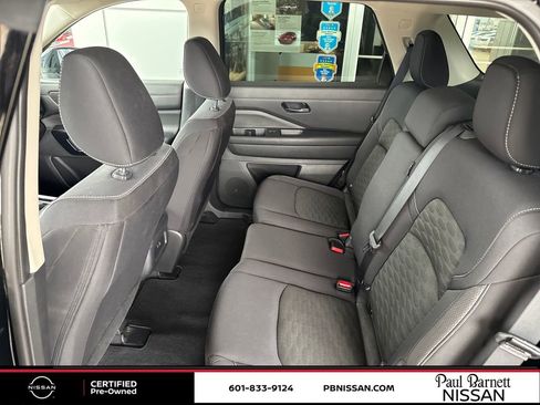 Certified 2023 Nissan Pathfinder S image 32