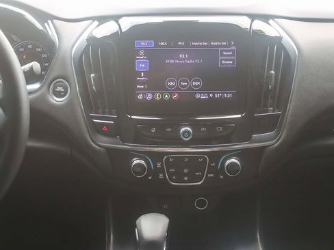 Used 2023 Chevrolet Traverse RS image 21