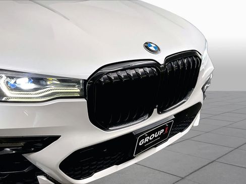 Used 2020 BMW X7 M50i w/ Dynamic Handling Package AWD/4WD image 29