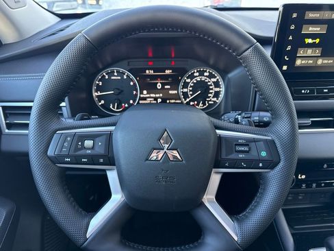 New 2026 Mitsubishi Outlander AWD image 13